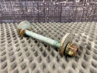 Болт развальный AUDI Allroad 2005