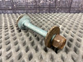 Болт развальный AUDI Allroad 2005