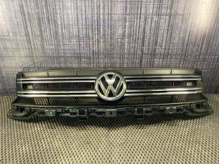 Решетка радиатора Volkswagen Tiguan 2013
