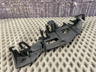 Крепление фишек AUDI A4 Avant 2004 контрактная Крепление фишек AUDI A4 Avant 2004