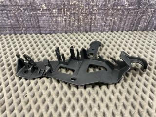 Крепление фишек AUDI A4 Avant 2006 контрактная Крепление фишек AUDI A4 Avant 2006