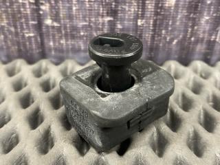 Подушка радиатора AUDI A4 2004