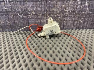 Замок лючка бензобака AUDI A4 2004