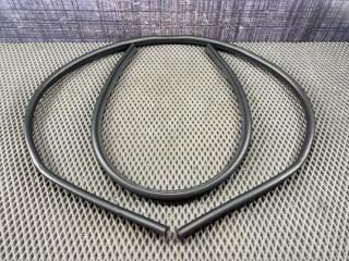 Подкапотный уплотнитель AUDI A4 2004