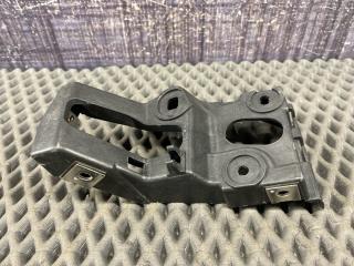 Крепление крыла переднее левое AUDI A4 2004