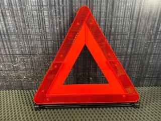 Знак аварийной остановки AUDI A4 2004