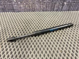 Амортизатор багажника AUDI A4 2004