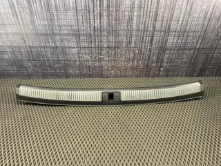 Накладка на замок AUDI A4 Avant 2006 контрактная Накладка на замок AUDI A4 Avant 2006