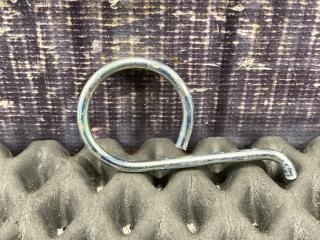 Фото запчасти съемник колпачка AUDI A4 Avant 2006 контрактная запчасть Запчасть съемник колпачка AUDI A4 Avant 2006