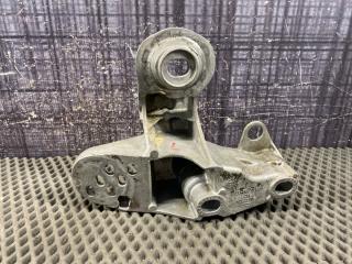 Кронштейн двигателя левый AUDI A4 Avant 2006