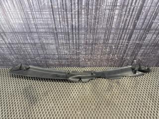 Дефлектор радиатора Volkswagen Passat Variant 2010