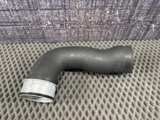 Патрубок интеркуллера Volkswagen Passat Variant 2010 контрактная Патрубок интеркуллера Volkswagen Passat Variant 2010