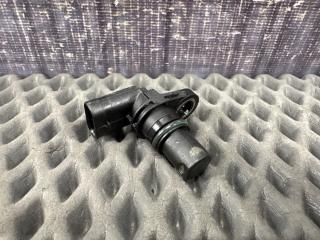 Датчик положения распредвала Volkswagen Passat Variant 2010