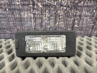 Плафон подсветки номера Volkswagen Passat Variant 2010 контрактная Плафон подсветки номера Volkswagen Passat Variant 2010