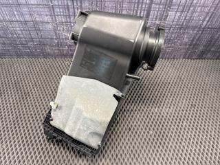 Корпус воздушного фильтра AUDI Q7 2007