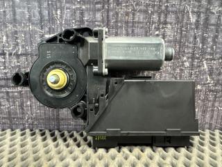 Мотор стеклоподъемника передний левый AUDI A4 Avant 2006