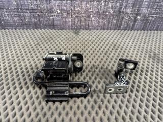 Петля двери задняя правая AUDI Allroad 2002 контрактная Петля двери задняя правая AUDI Allroad 2002