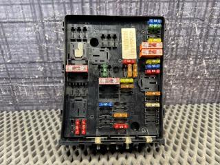 Запчасть блок предохранителей Volkswagen Passat 2008