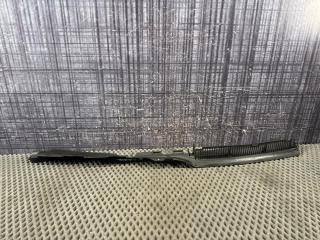 Дефлектор радиатора Volkswagen Passat Variant 2006