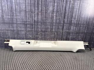 Запчасть обшивка салона правая AUDI Allroad 2003