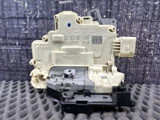 Замок двери передний правый Volkswagen Passat 2007