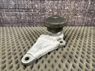 Кронштейн двигателя AUDI Allroad 2001