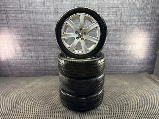 Комплект из 4-х Колесо летнее R17 / 235 / 45 Momo Top Run M300 AS Sport 5x112 лит. 47ET