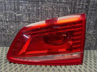Фонарь в крышку багажника правый Volkswagen Passat Variant 2011