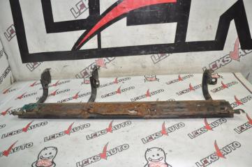 Запчасть подножка правая передняя правая Mitsubishi Pajero 1997