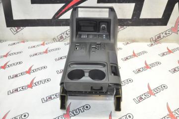 Консоль центральная Mitsubishi Pajero 2001