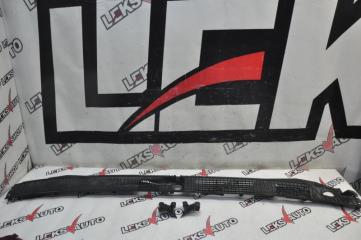 Жабо дворников Mitsubishi Pajero 2001