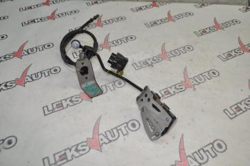 Педаль газа Toyota Altezza 2001