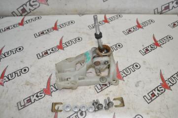 Запчасть селектор мкпп Toyota Corolla Fielder 2004