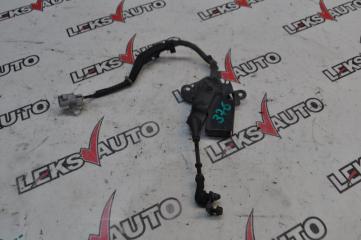 Датчик положения кузова передний Toyota Altezza Gita 2001