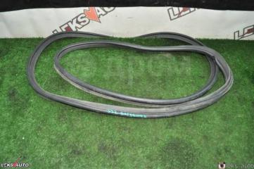 Запчасть уплотнитель багажника Toyota Aristo 2001