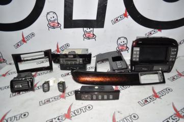 Панель салона Toyota Celsior 2000