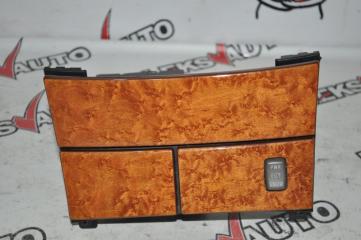 Консоль торпеды Toyota Celsior 2002