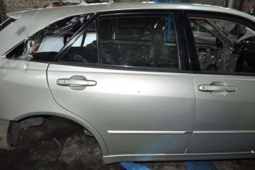 Дверь задняя правая Toyota Altezza Gita 2001 контрактная Дверь задняя правая Toyota Altezza Gita 2001