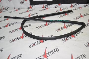 Уплотнитель стекла двери передний левый Mitsubishi Airtrek 2003 CU2W 4G63T MR487161 контрактная