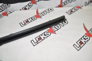 Уплотнитель стекла двери передний левый Airtrek 2003 CU2W 4G63T