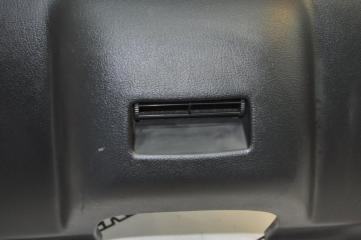 Пластик под руль VehiCross 1998 UGS25DW 6VD1