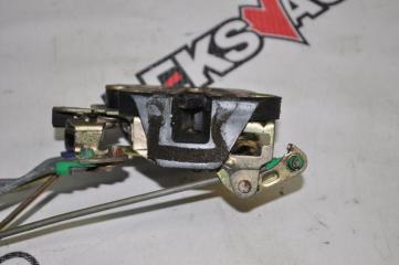 Замок левой двери VehiCross 1998 UGS25DW 6VD1
