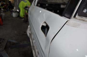 Дверь левая VehiCross 1998 UGS25DW 6VD1