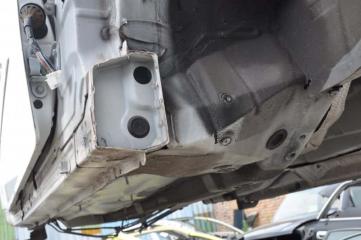 Порог правый Toyota Mark X 2004