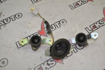 Динамики в торпедо Toyota Crown 2006