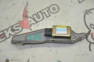 Фото запчасти блок электроники Toyota Crown Majesta 2004 контрактная запчасть Запчасть блок электроники Toyota Crown Majesta 2004