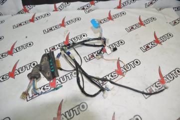 Запчасть коса двери передняя правая Toyota Hilux Surf -