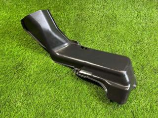 Фото запчасти защита горловины бака Toyota Vitz 2007 контрактная запчасть Запчасть защита горловины бака Toyota Vitz 2007