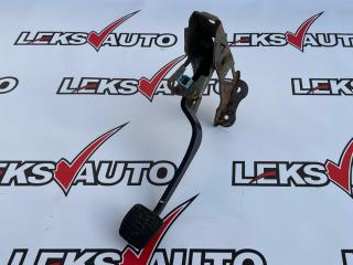 Педаль тормоза Nissan Skyline GT-R 1995