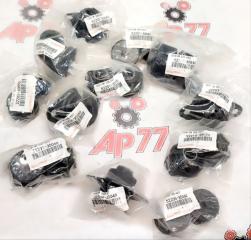 Подушки кузова Toyota Crown 5202330030